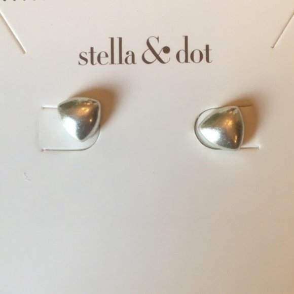 :: Stella & Dot SILVER Zariah Studs - Picture 5 of 5